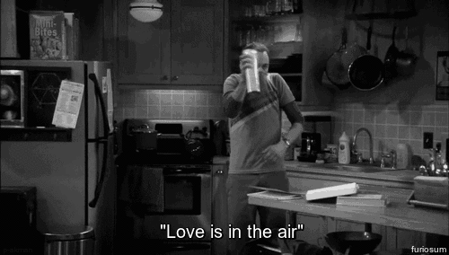 Gif Big Bang Theorie Love is in the Air Szene